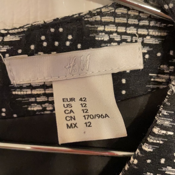 H&M black and white dress - size 12 - Picture 2 of 3